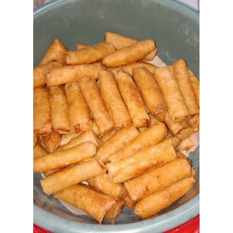 

lumpia mini vegetarian (isian wortel) . freshmade , sehat non MSG .