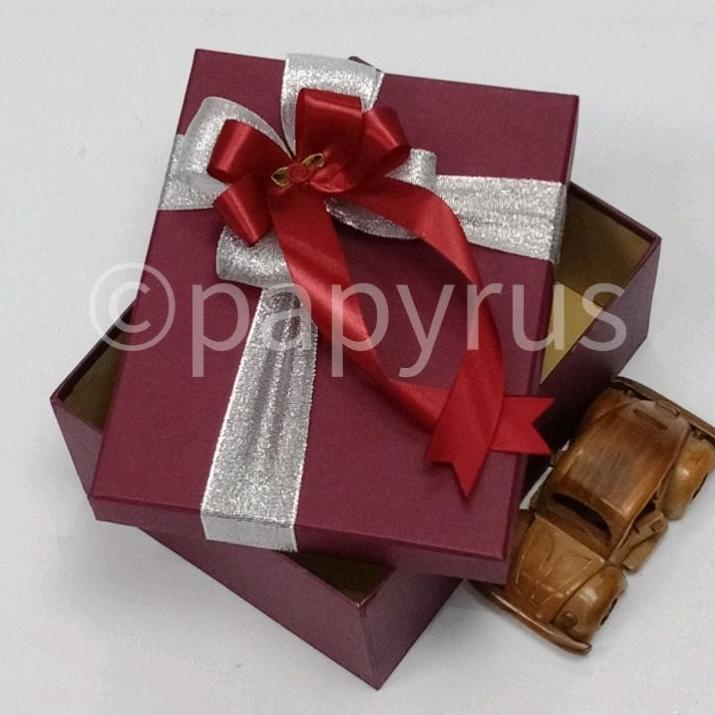 

Papyrus 17,5X22,5 Tinggi 10Cm Kotak Kado Gift Box