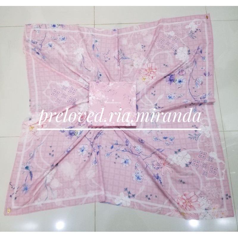 Sofya Series Buttonscarves