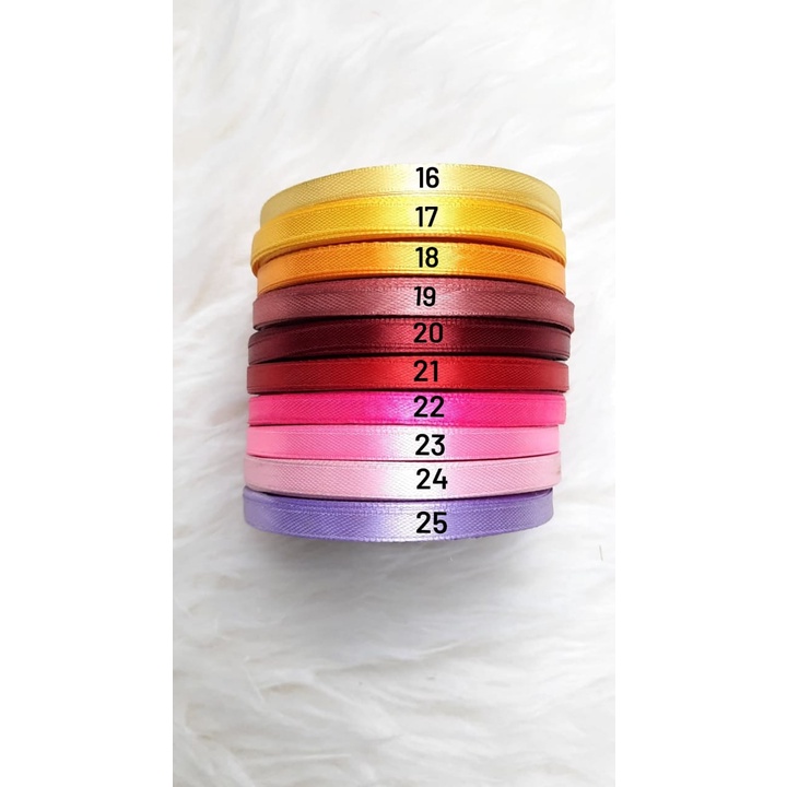 

Pita Satin Warna-Warni 1/4 Inch / 0,635 cm 20 Yard Per Roll Import Taiwan