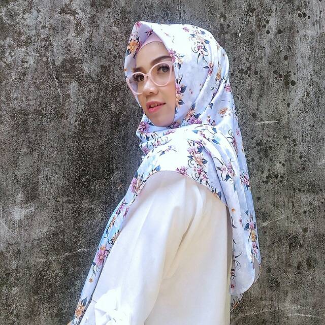 Square Hijab Maxmara