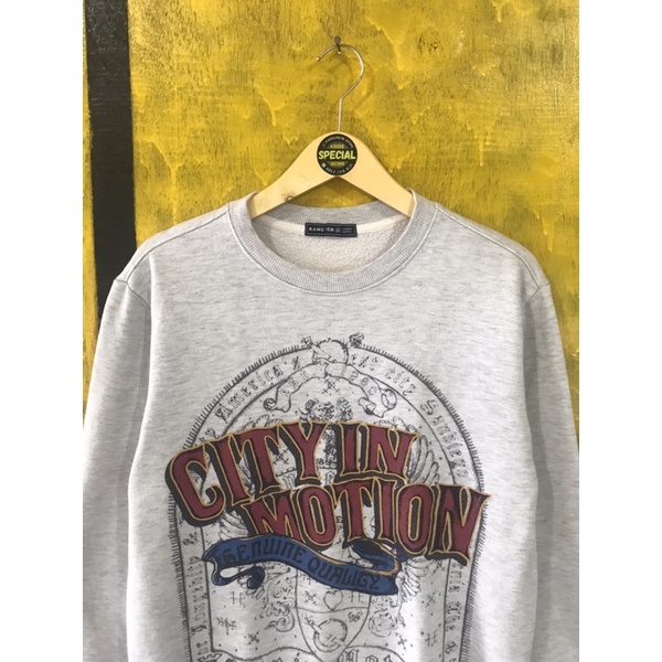 crewneck hangten second