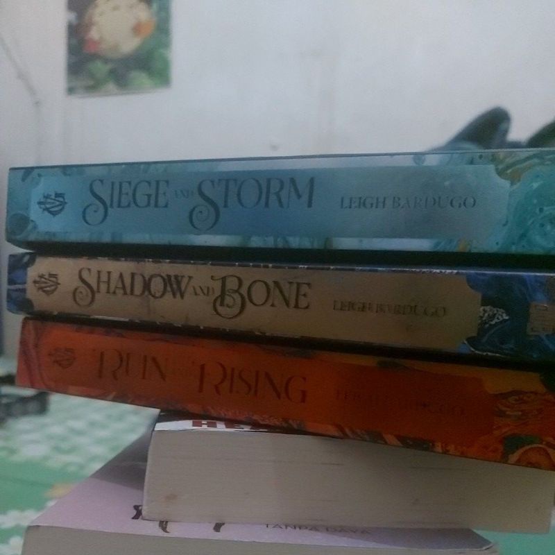 Shadow and Bone Preloved