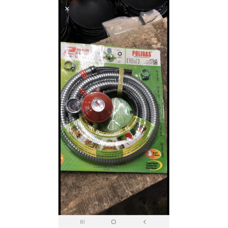 Selang kompor gas + regulator kompor gas POLIGAS DOUBLE LOCK METER (PAKET)