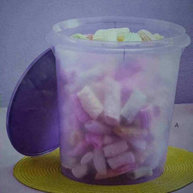 Giant Canister ORI Tupperware