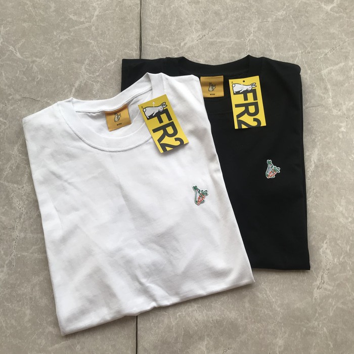 DVS0033 FR2 x Carrots One Hit SS Tshirt Fucking Rabbits x Carrots ORI