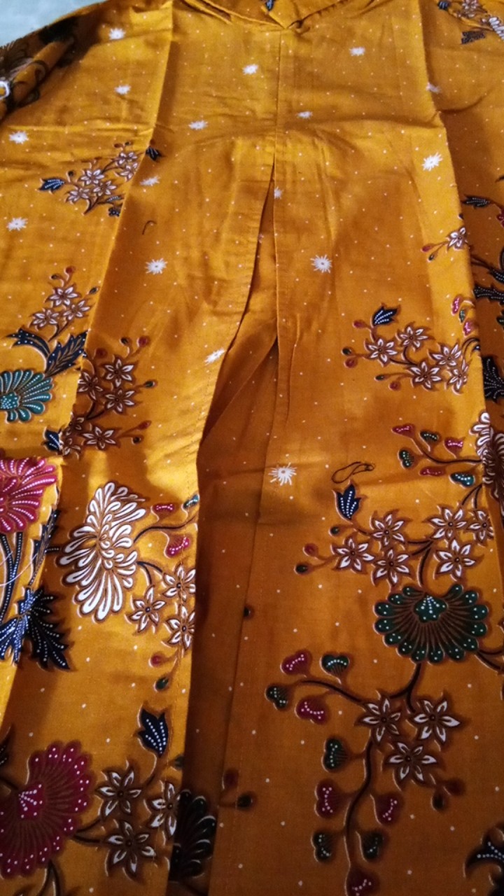 Grosir Terlaris Genes Jelita Tunic Navbor Yelbor Whitbor Creambor Tunik Batik Modern Hrb061