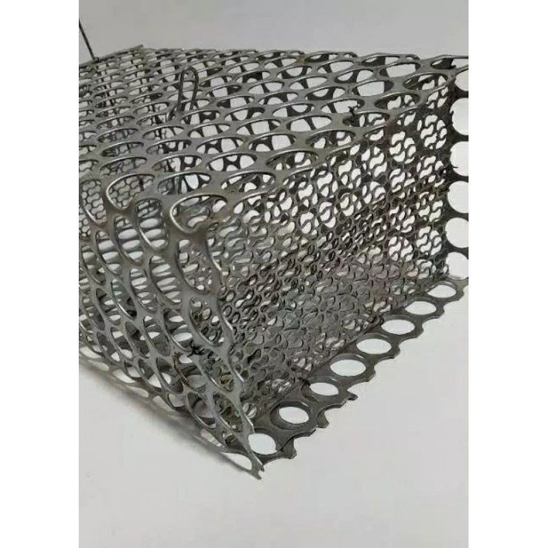 JEBAKAN TIKUS BESI / PERANGKAP TIKUS BESI