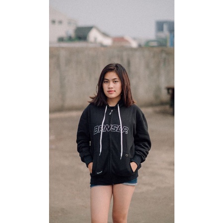 Tulanyo Zipperhoodie justice black