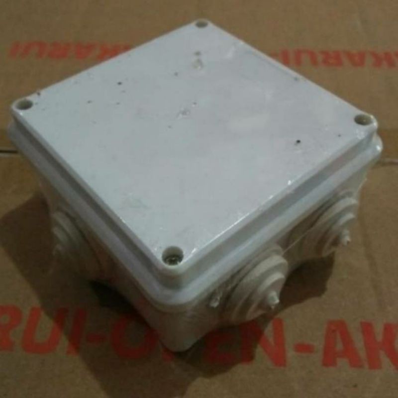 Dorados 3/4 Putih Duradus Segi Kotak Junction Box 3/4&quot; DEXTA