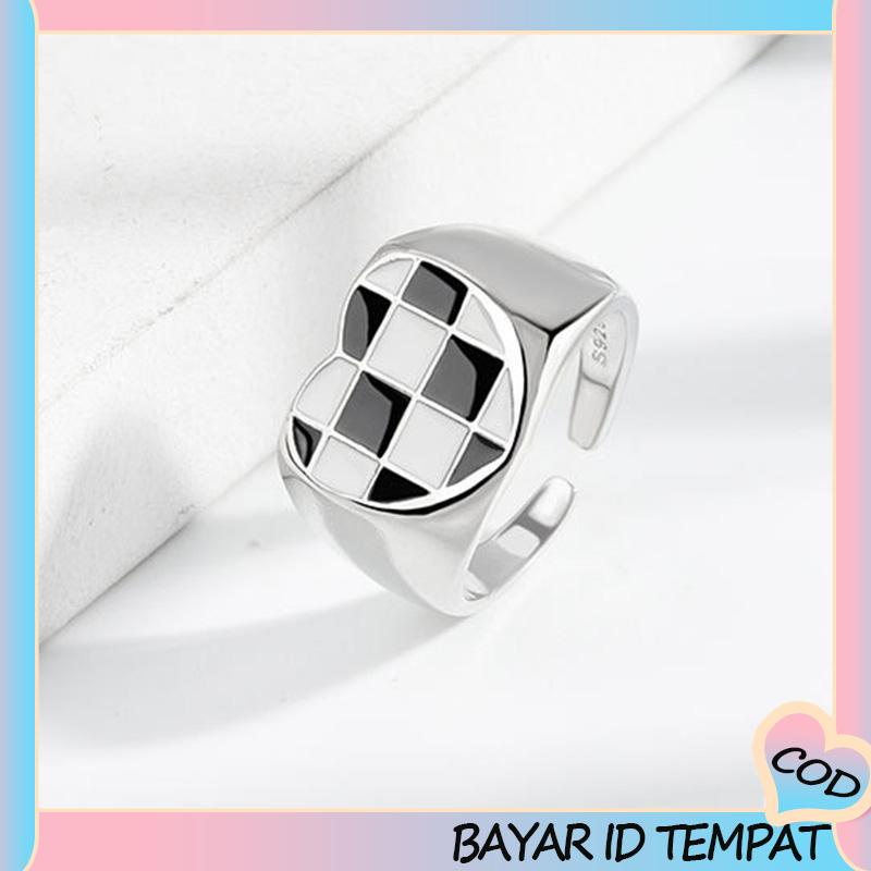 COD❤️ Cincin Kotak-kotak Geometris Cinta Hitam Dan Putih Cincin Fashion Wanita-A.one