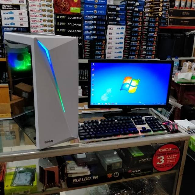 Pc Gaming core i.7 harga promo siap pakai led 19 in key 