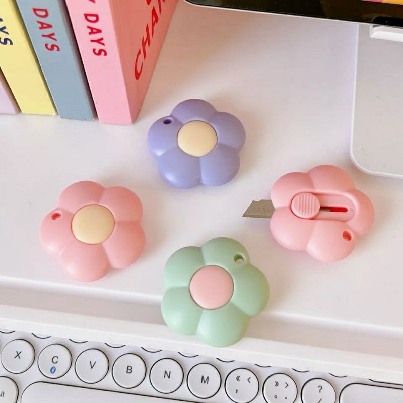 

Cutter Mini Bentuk Flower