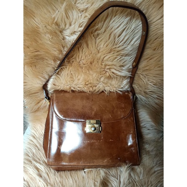 Preloved Andrea Carrano