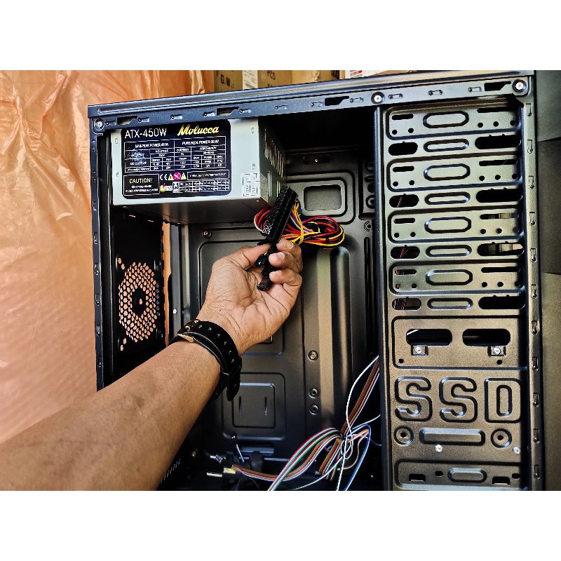 Casing Molucca Pro gamer New Bergaransi  includ PSU 450w