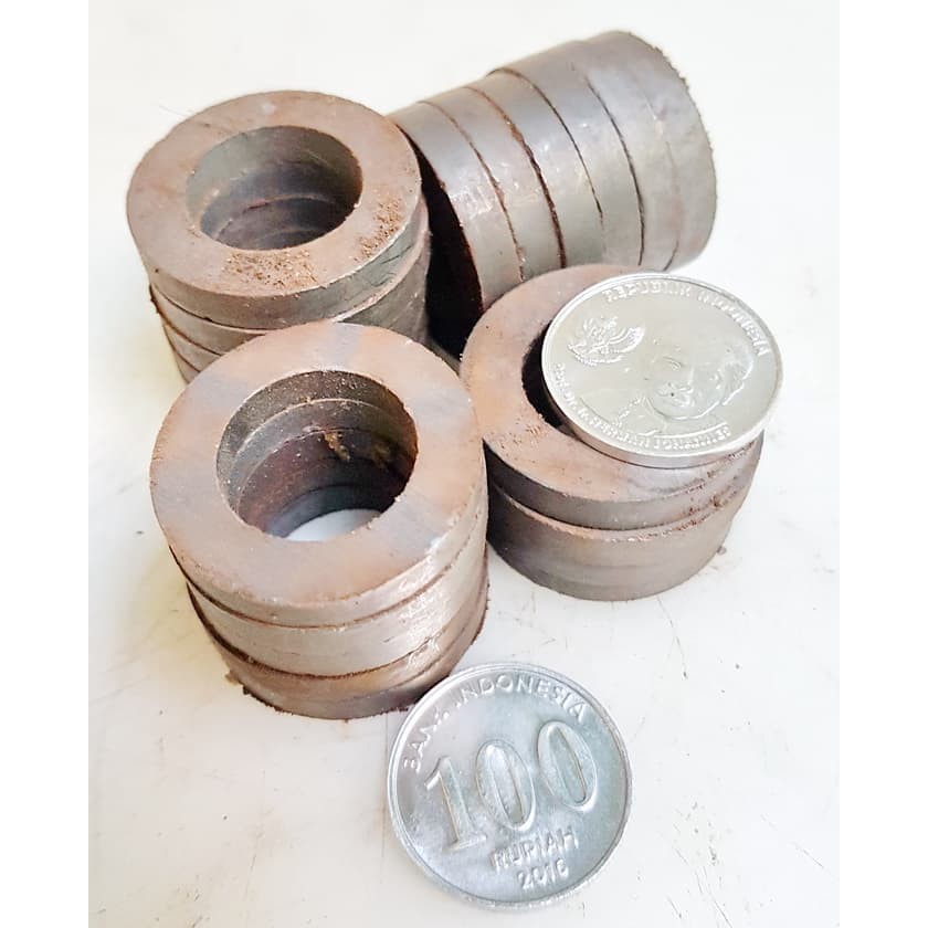 Magnet ferrite donat multi pole diameter 3cm