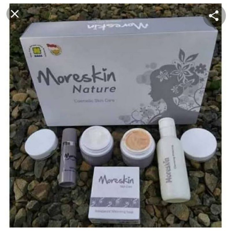 Moreskin Nature