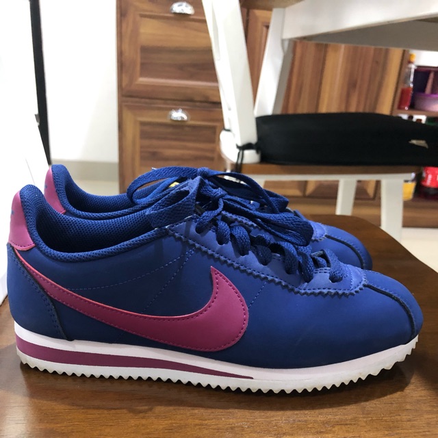 Preloved nike cortez jarang bgt di pake lengkap dgn box