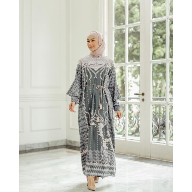 Gaudy Dress Stone by Geulis