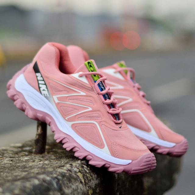 Sepatu Wanita Terbaru, Sepatu Sekolah Wanita Olahraga Sport Sneakers putih Skechers peach kuning abu