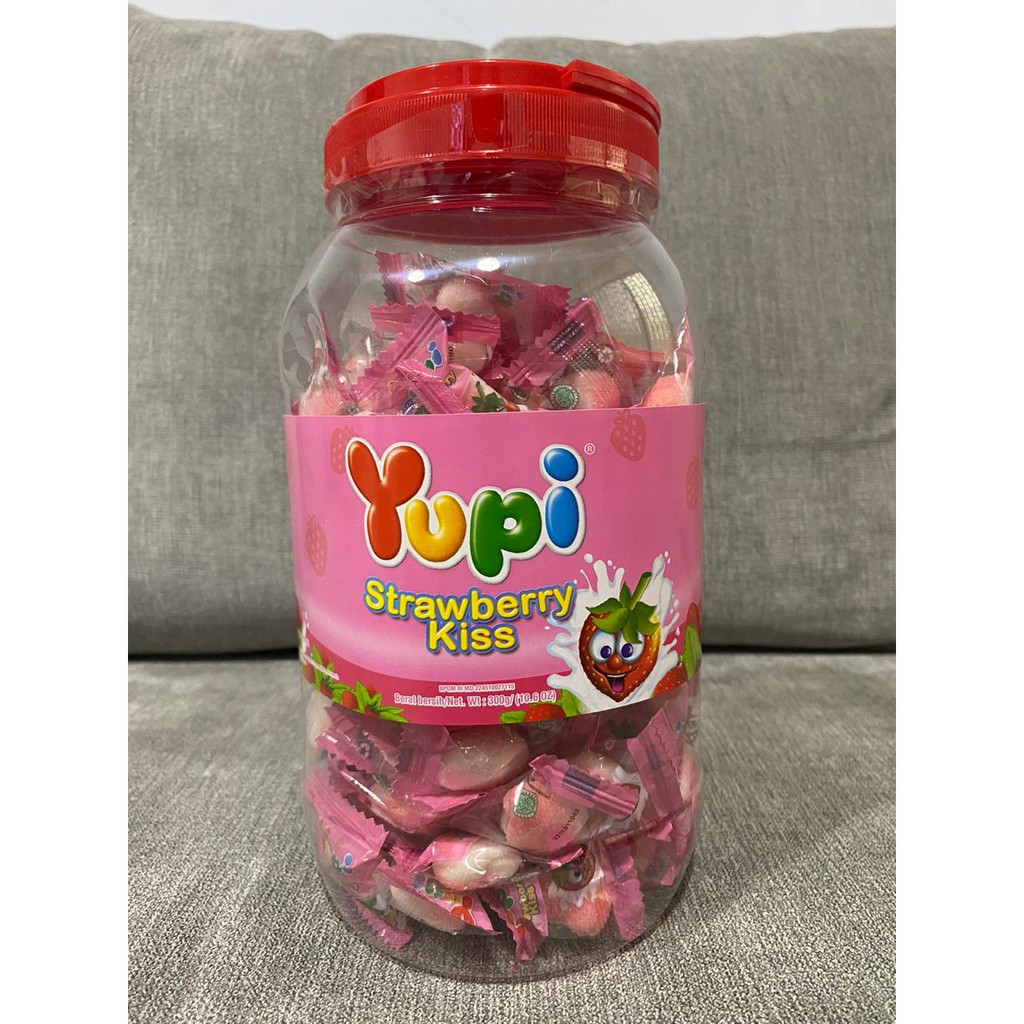 

Yupi Strawberry Kiss Toples Jar Ples 300 gr gram