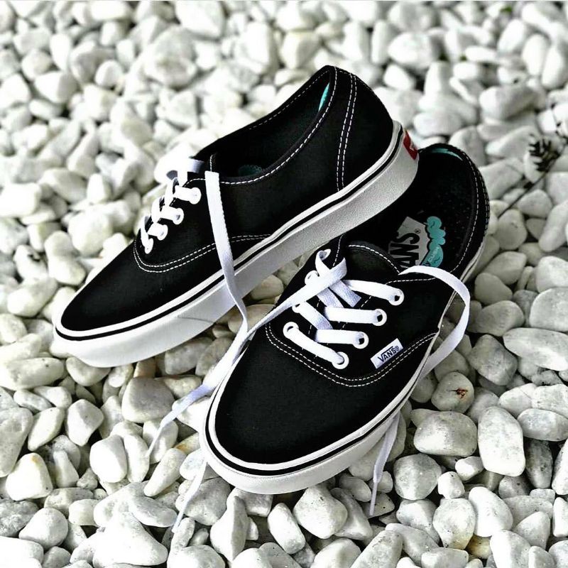 white vans comfycush