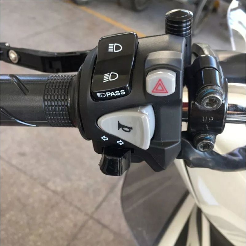 SAKLAR HOLDER KIRI NMAX PCX ADV VIXION CBR SONIC FINO SATRIA FU R15 R25 VARIO