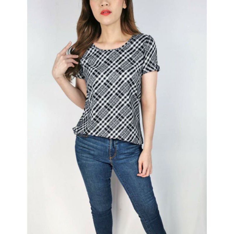 Express geo zipper blouse