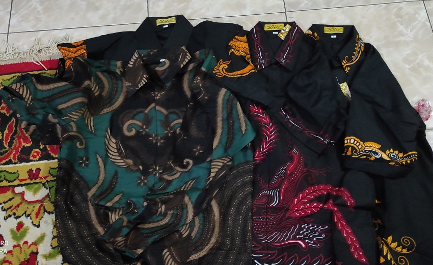 Batik Pria Lengan Pendek | Kemeja Batik Pria Lengan Pendek