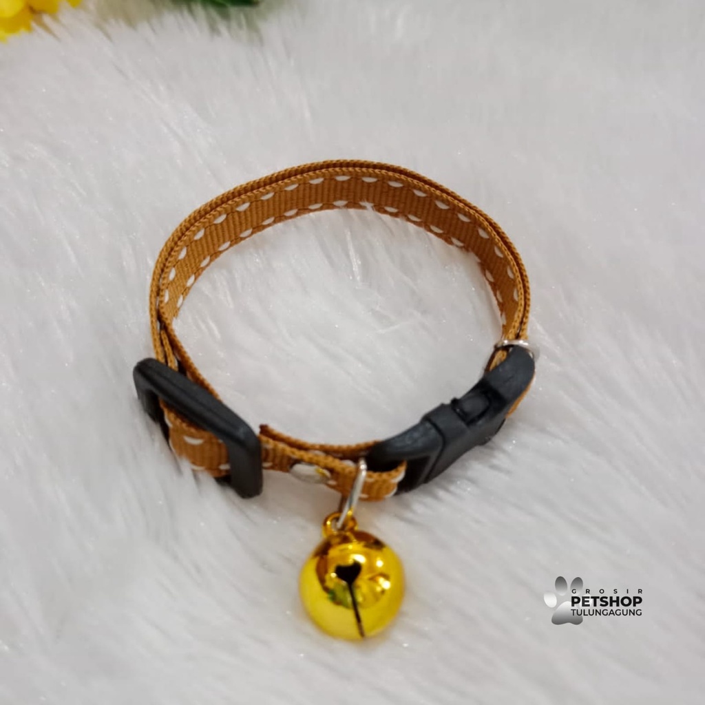 Kalung Kucing 1 Lonceng Motif Bintik 14mm Bahan Tebal