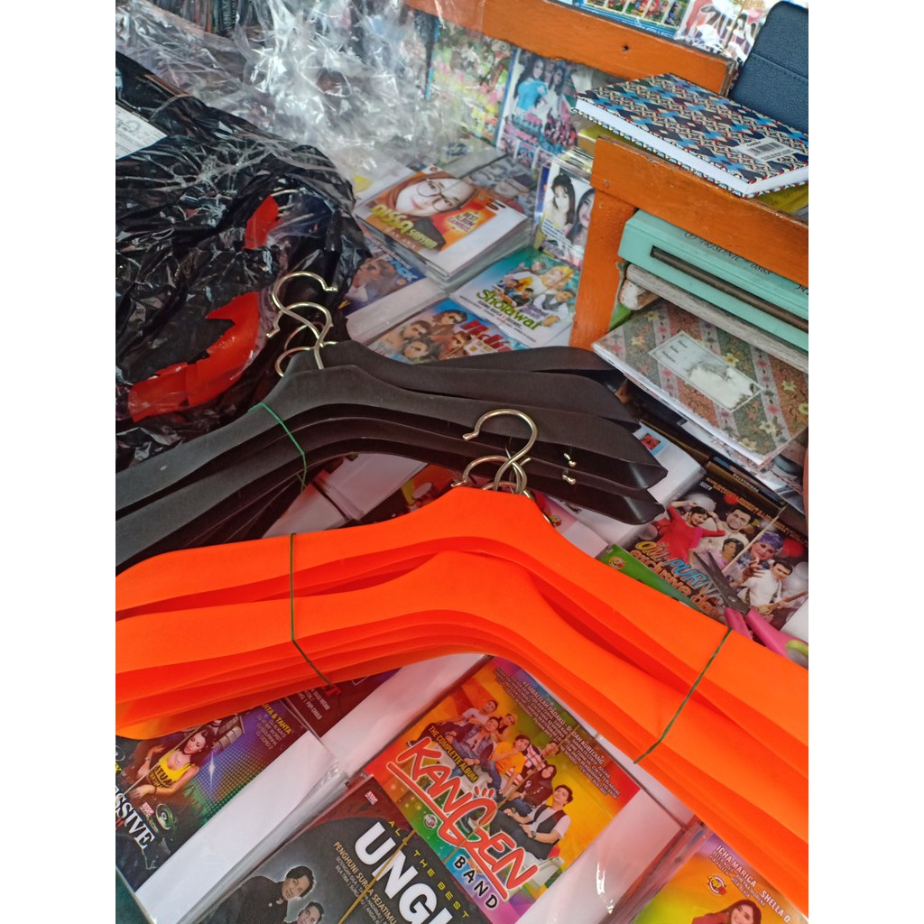 Hanger JAS MODEL 181 DEWASA WARNA-WARNI