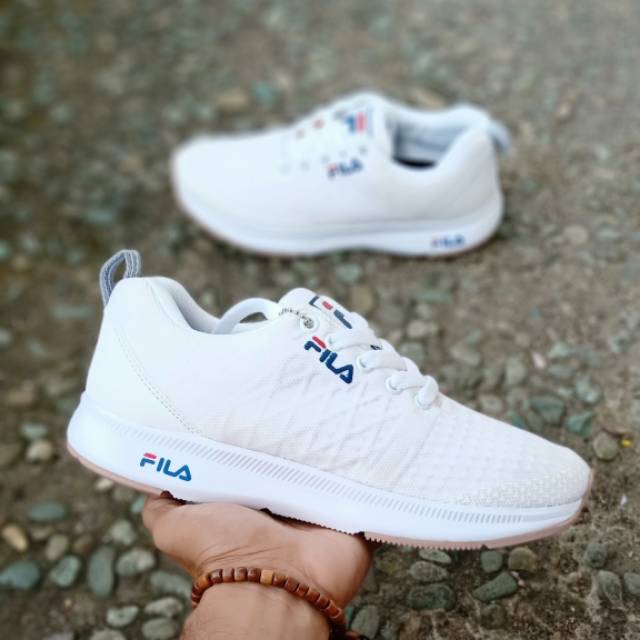 SEPATU FILA RUNNING WHITE MADE IN VIETNAM