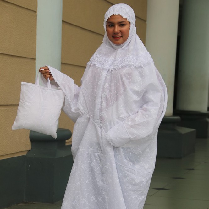 mukena terusan katun jepang mukena terusan putih jumbo mukena katun jepang lajuran murah polos adem