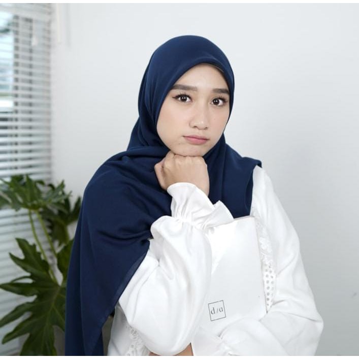 Basic Voal Hijab Segiempat Premium Voal by Mallow Hijab-Navy 120x120