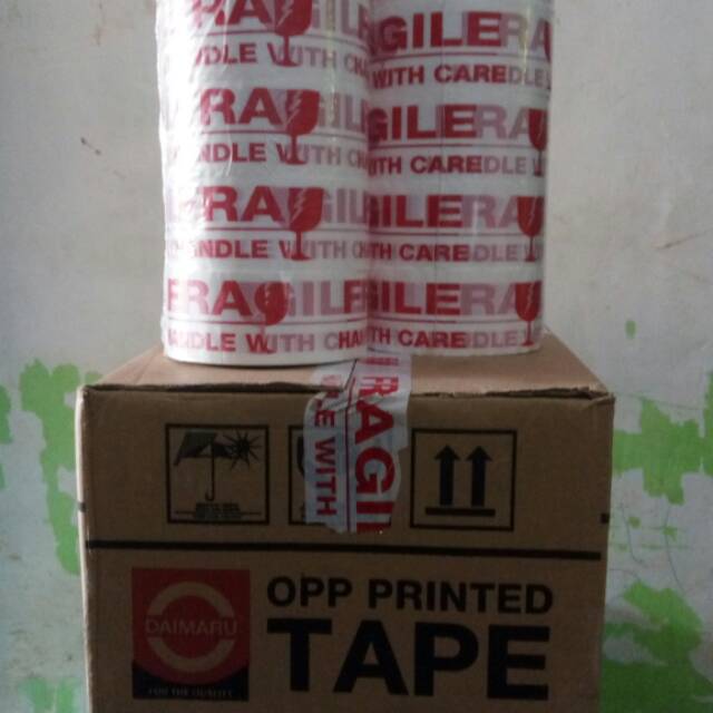 

1 Karton lakban Fragile 48mmx100 meter Daimaaru