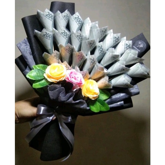 Bucket Uang Mahar Asli Variasi Bentuk Bunga Pecahan Rp.2000 (Dua Ribu Rupiah) 2 Ribu Money Bouquet B