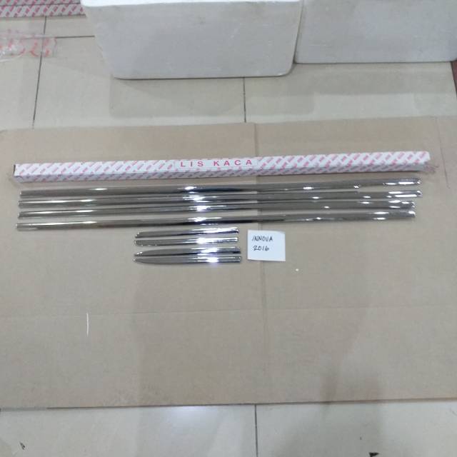 List lis kaca samping All new INNOVA 2016-2019 REBORN