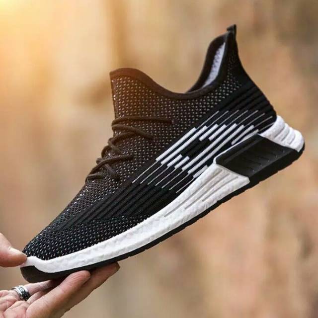 GROSIR IMPORT SEPATU MODEL COWBOY HITAM