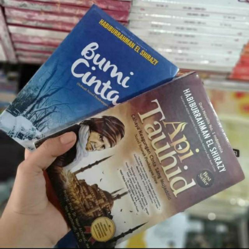 NOVEL BUMI CINTA & API TAUHID - Habiburrahmam El Shirazy