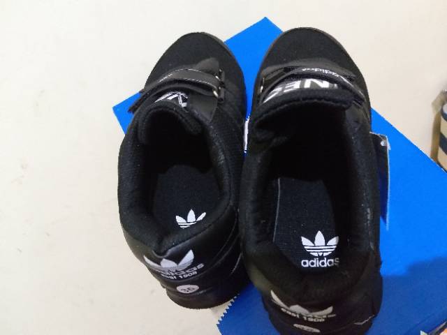 Sepatu Anak adidas Racer Mono Full Black Hitam Sekolah Perempuan Lakilaki Kado Hadiah Murah Lucu