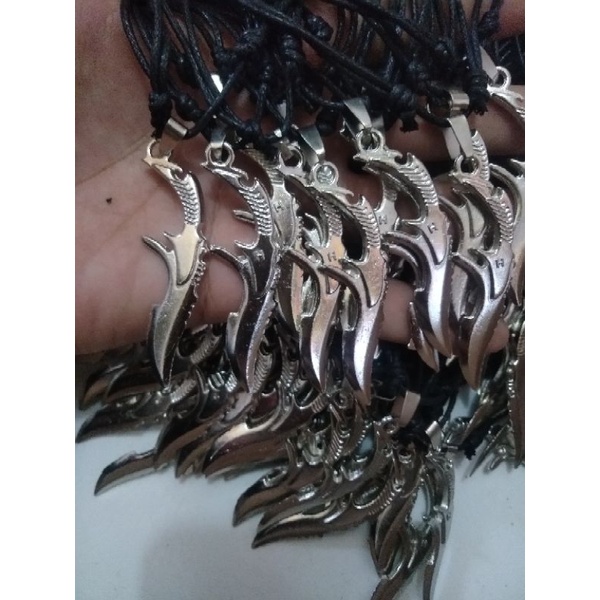 kalung pedang