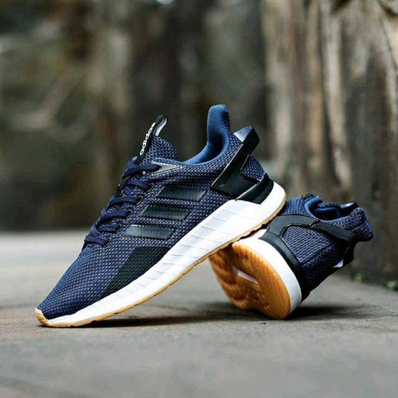 Adidas Questar ride Navy Sol Gum Original OEM / Sepatu Sneakers Pria