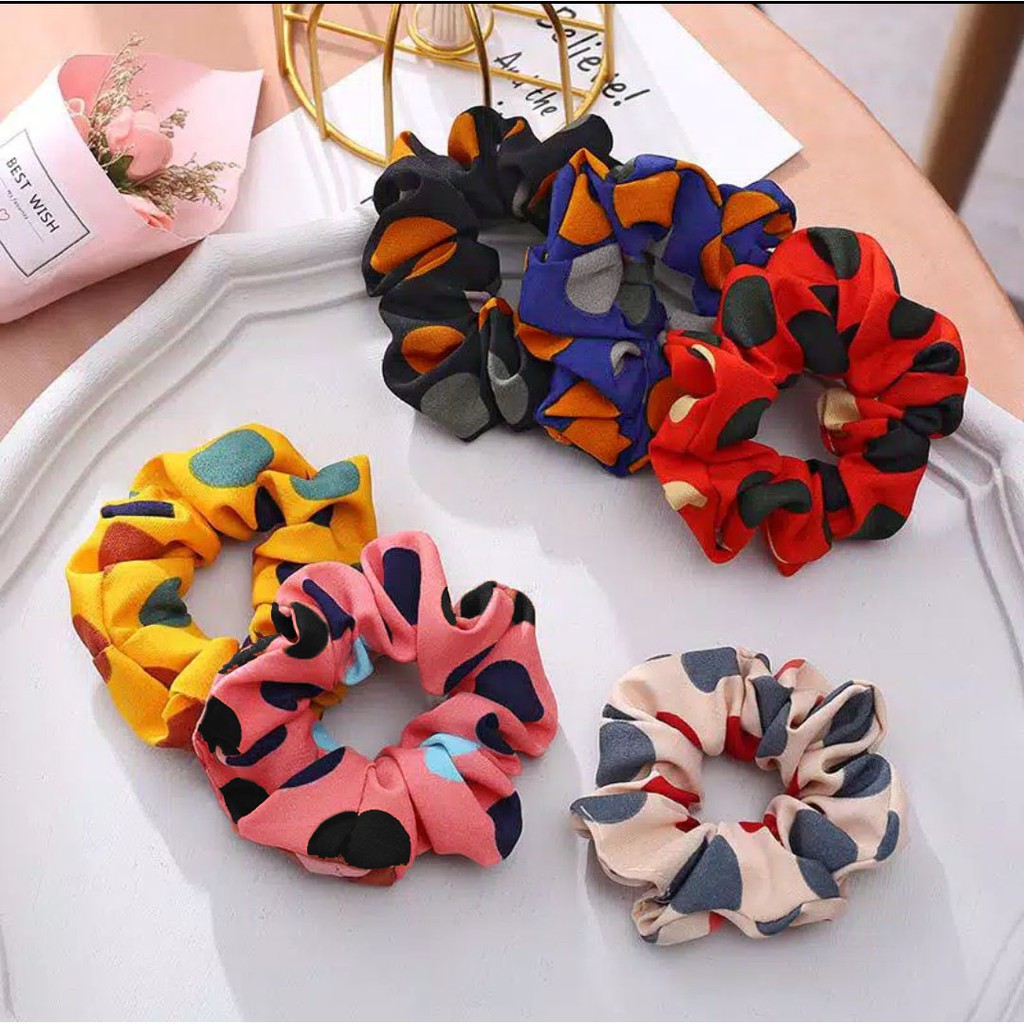 Ikat rambut kerut scrunchie ala korea style polkadot 2