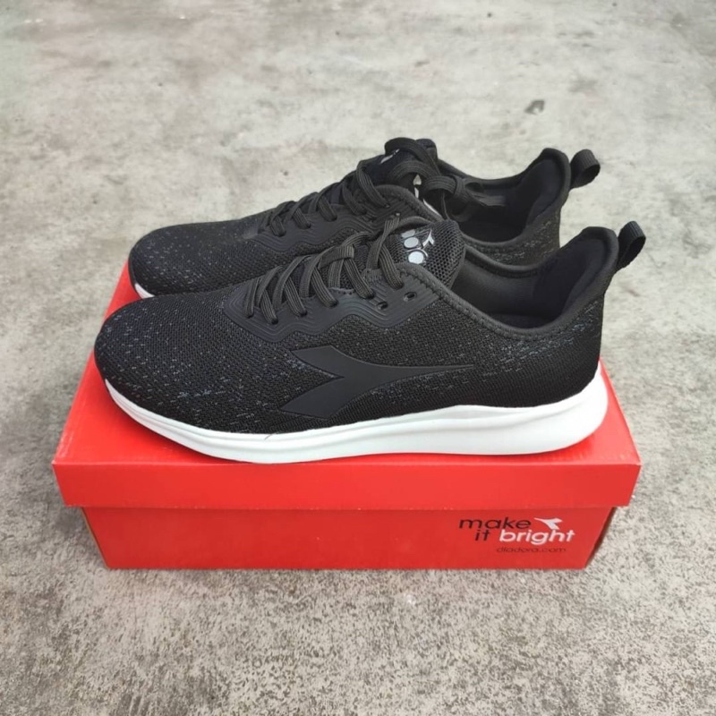 Diadora Zelindo Black