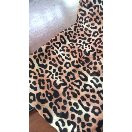 ECER - JILBAB SEGIEMPAT WOLPEACH WOLFIS MOTIF MACAN LEOPARD +- 115 X115-2