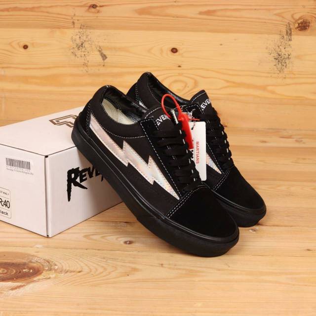 revenge x storm hologram black