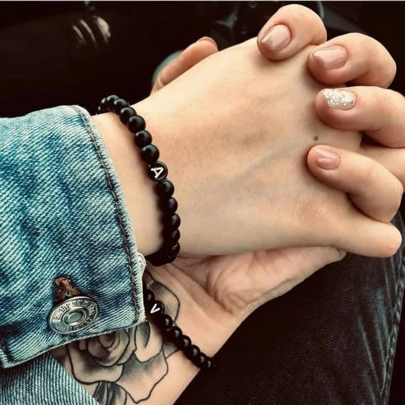 Gelang Tangan Romantis Inisial Blackstone Gelang Tangan Couple Custom Nama  MG24