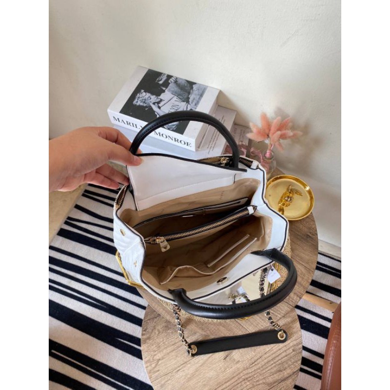 GUESSS Illy Society Satchel