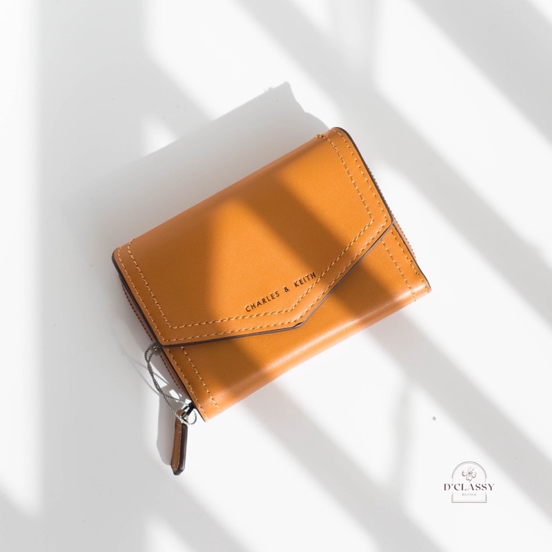 preloved dompet charles & keith envelope wallet