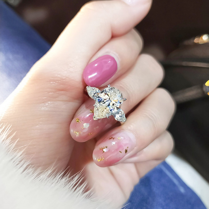 Cincin Kristal Zircon Bentuk Tetesan Air Warna Silver Untuk Wanita